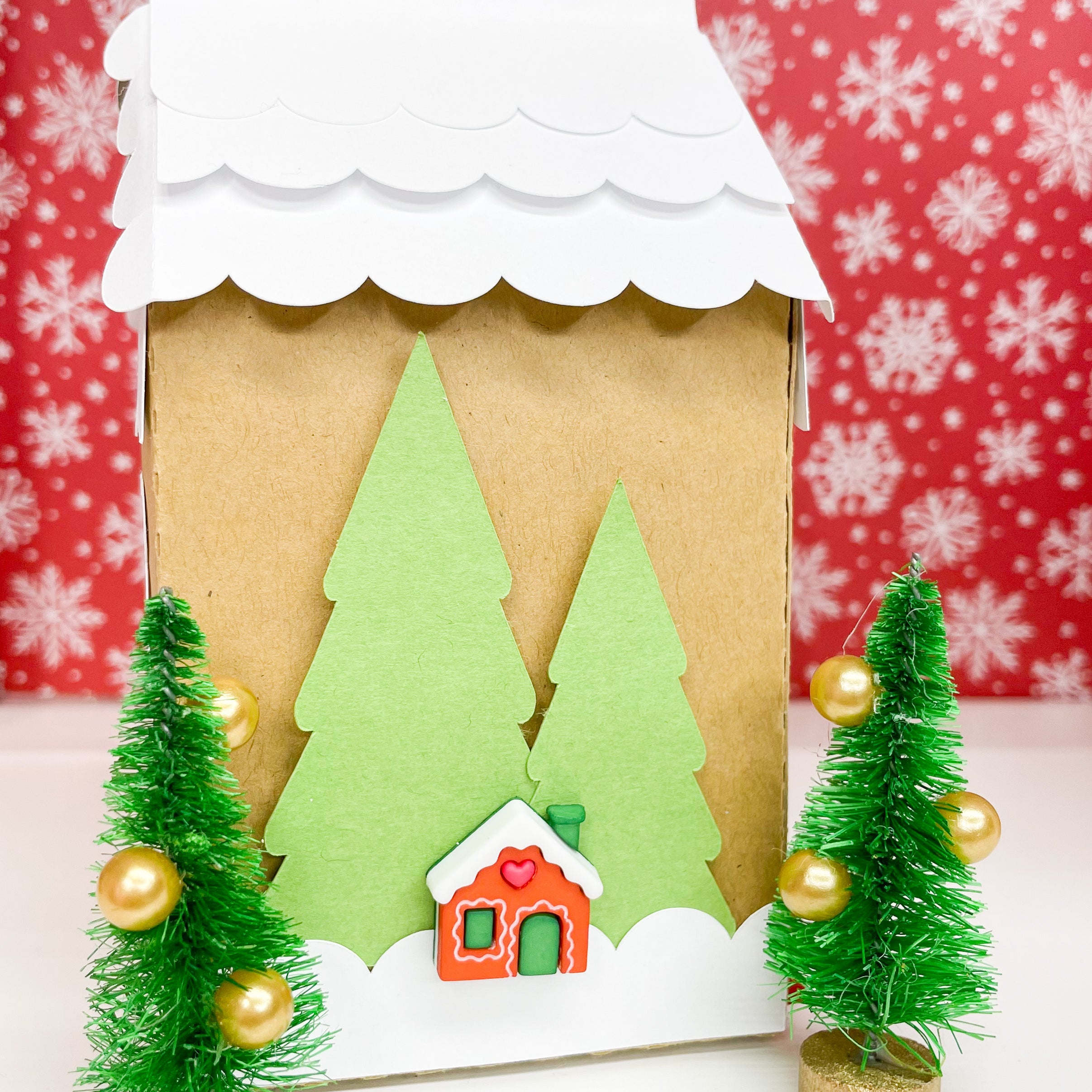 BGM_halfpearlz_gingerbreadcottage_ivypinkmade_4_52e85504-00b0-4348-98e9-6105499dd167.jpg
