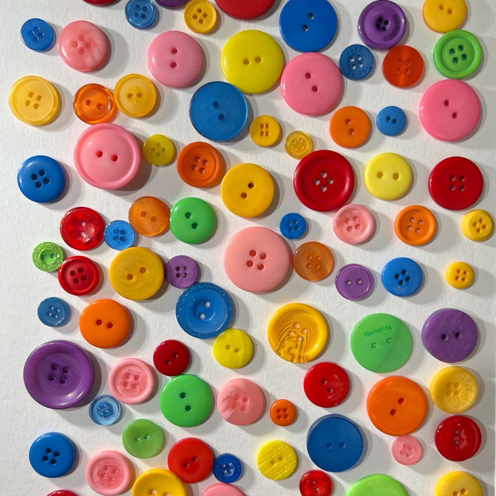 500-700 Pcs Mixed Color Assorted Sizes Round Resin Buttons for Crafts Sewing Scrapbooks (Brights) - 0
