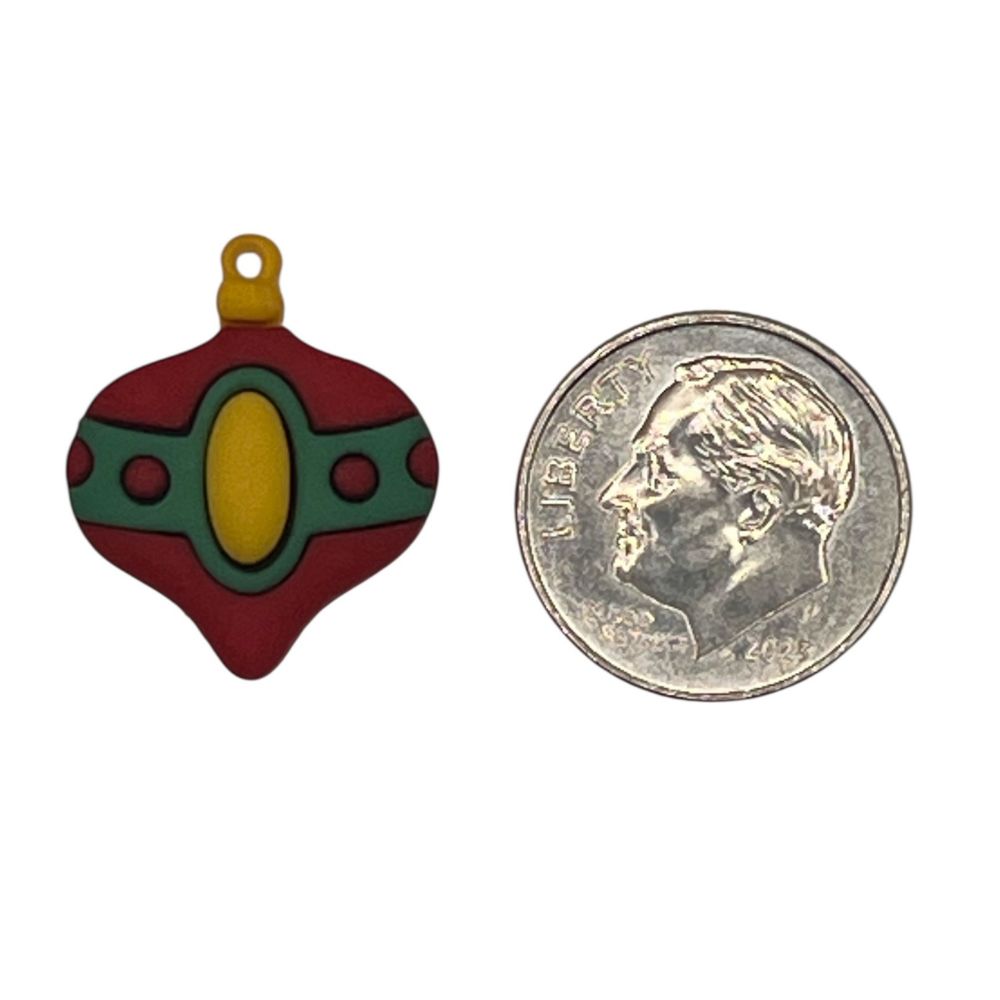Old-Fashioned Christmas Tree Ornament Button – Holiday Craft & Sewing Embellishment
